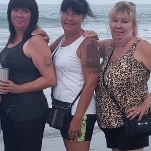 Meet your Posher, Elaine